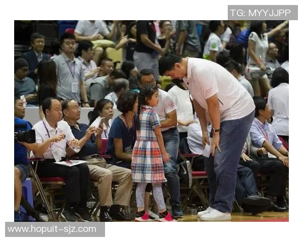 姚莉姚明携手共创篮球传奇故事展现家庭与运动的完美结合