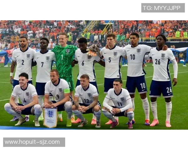 英格兰足球队大名单揭晓：新秀携老将征战国际赛事